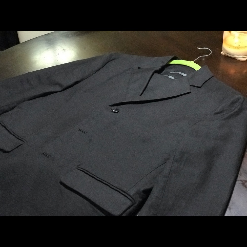 John Vavartos Collection Black Suit Med 40 33x30